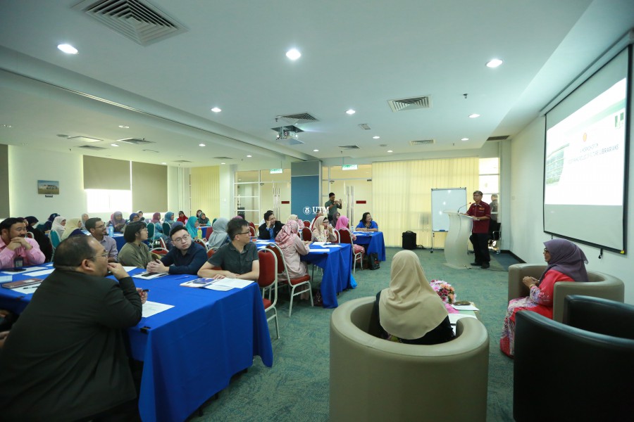 “Workshop On Redefining Roles Of Future Librarians” pada  12 November 2019