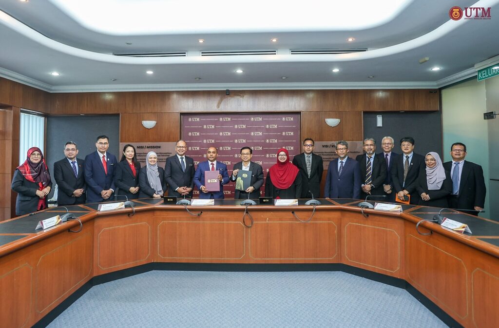 Majlis Menandatangani Memorandum Persefahaman (MoU) Antara Universiti Teknologi Malaysia (UTM) Dengan Jabatan Perancangan Bandar Dan Desa (PLANMalaysia)
