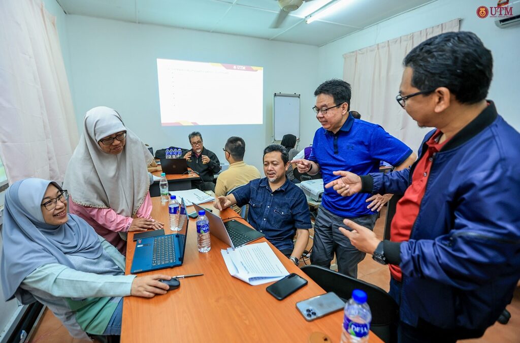 Program Team Building Pentadbir Universiti
