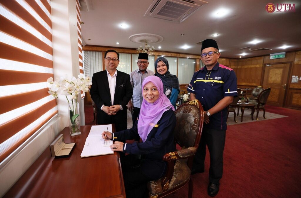 Kunjungan hormat Rektor UiTM Cawangan Johor Pada 30 Mei 2023